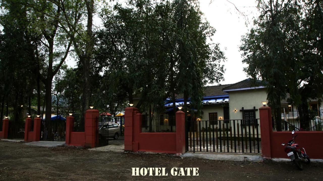 Hotel Girija Khandāla Zewnętrze zdjęcie