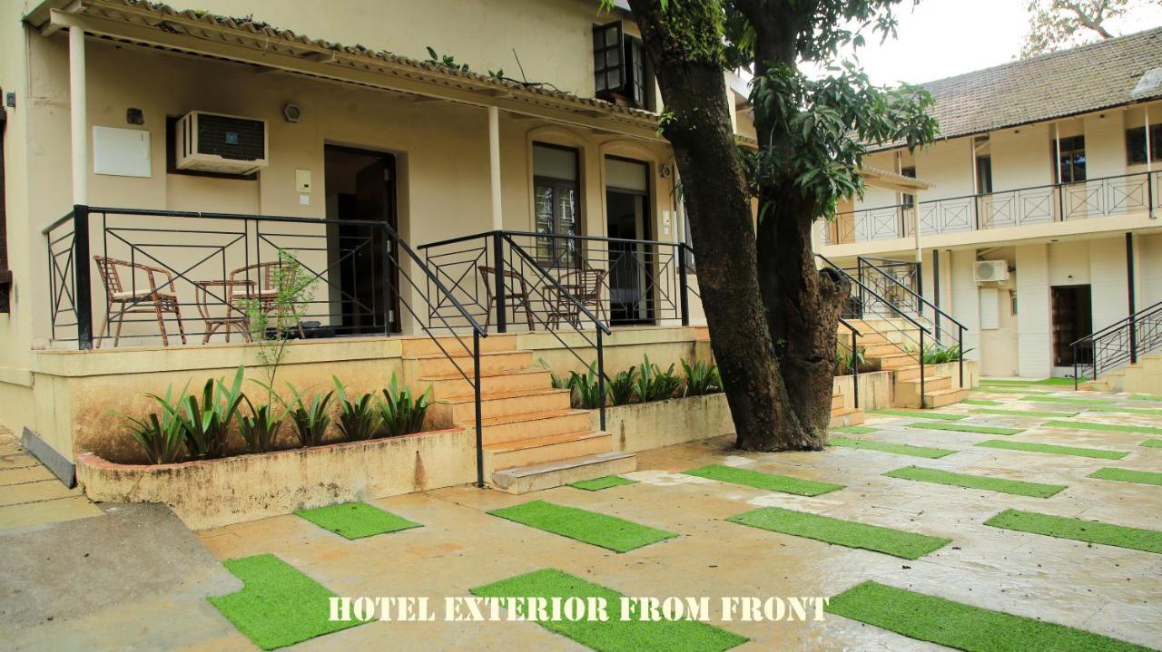 Hotel Girija Khandāla Zewnętrze zdjęcie